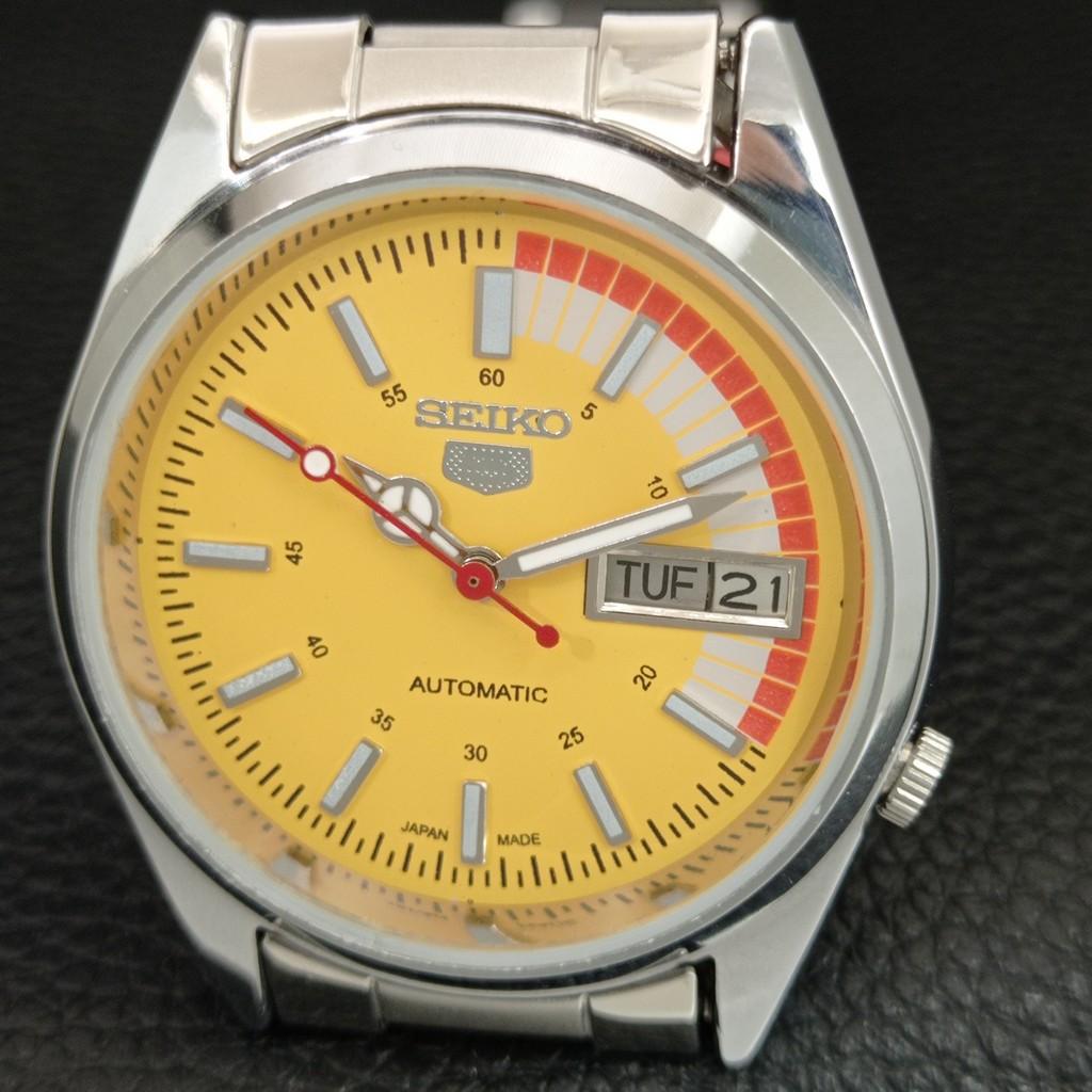 VINTAGE REFURBISHED SEIKO 5 AUTOMATIC JAPAN MENS YELLOW DIAL WATCH a446146-1