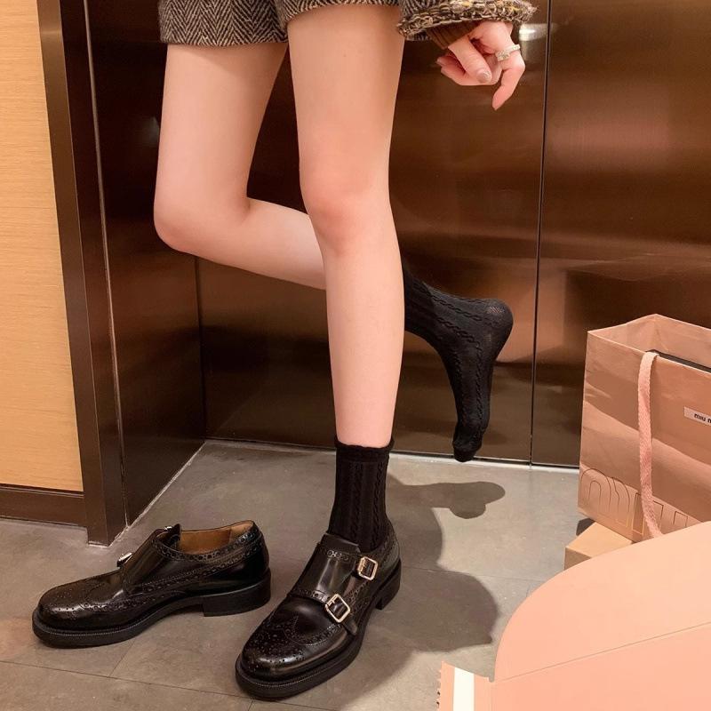 Delicate Carved Baroque Single Shoes Thick Heel Small Leather Shoes