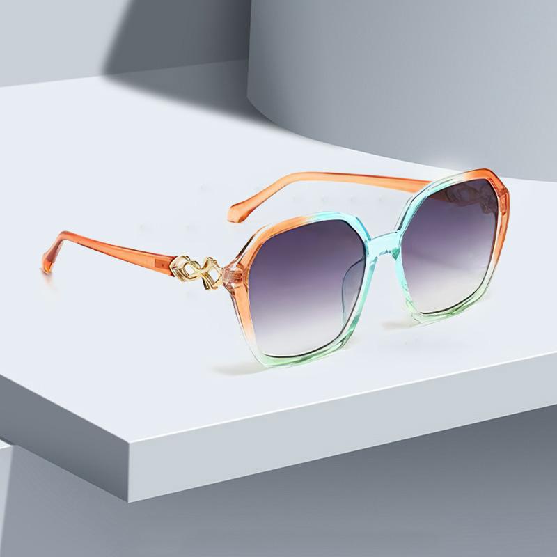 Vintage Sunglasses For Women Transparent Frame Gradient Color Glasses Large Frame And Personalized Charm Design Glasses Women