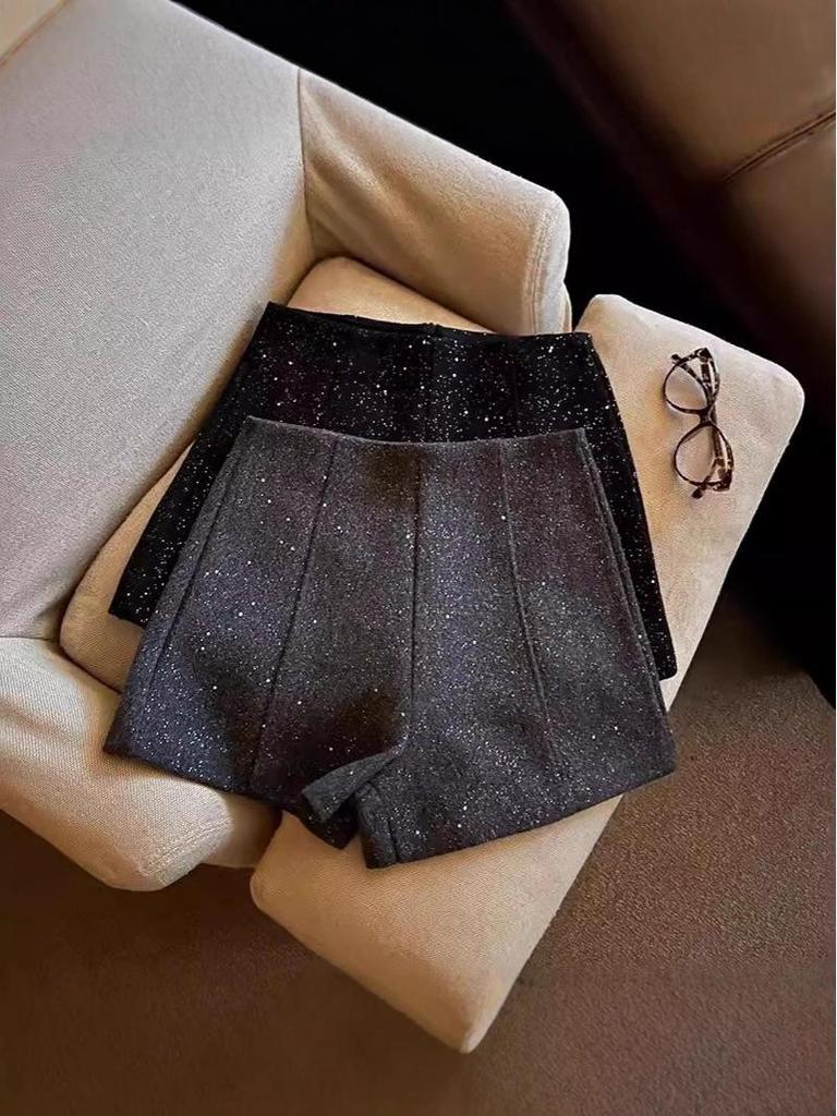 Dámské černé vlněné áčkové šortky - Podzim/Zima 2024 Ležérní styl se širokými nohavicemi