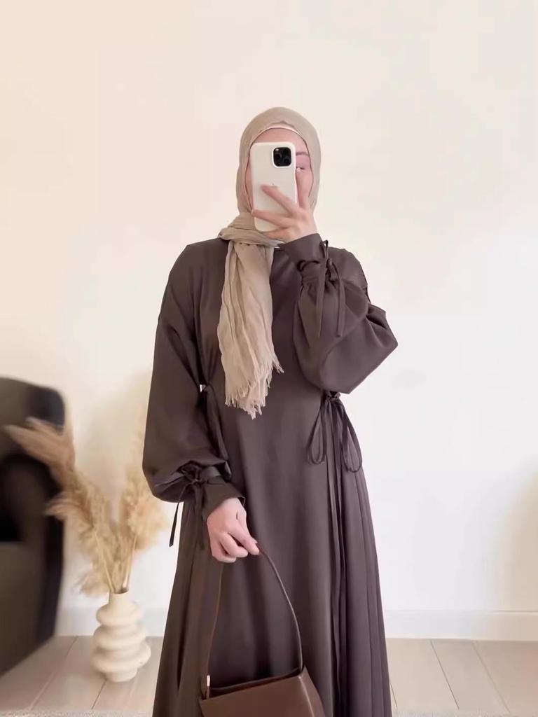 Rochie lungă slim A-line cu mâneci felinar și cravată, culoare uni, toamnă 2024