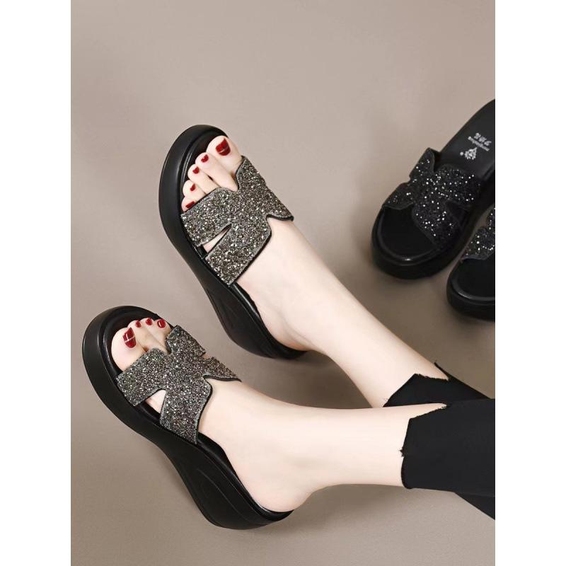 

Large size soft leather Korean version thick bottom 43 half drag summer outer wear muffin bottom one word drag diamond drag slope and rhinestone cool 43 темно-серого