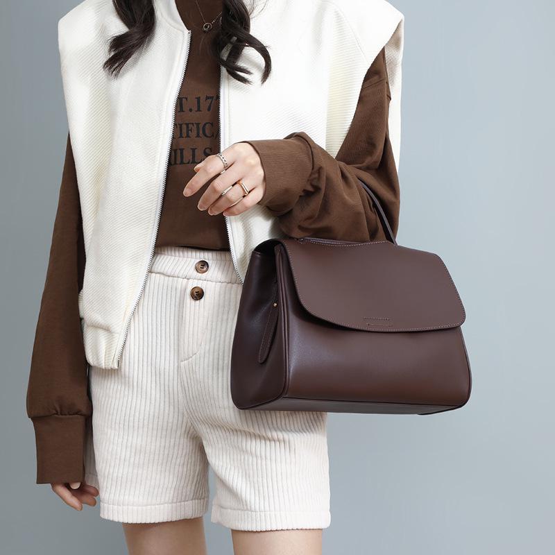 Versatile Women's Genuine Leather Crossbody Bag - Large Capacity, Popular Autumn/Winter Handbag