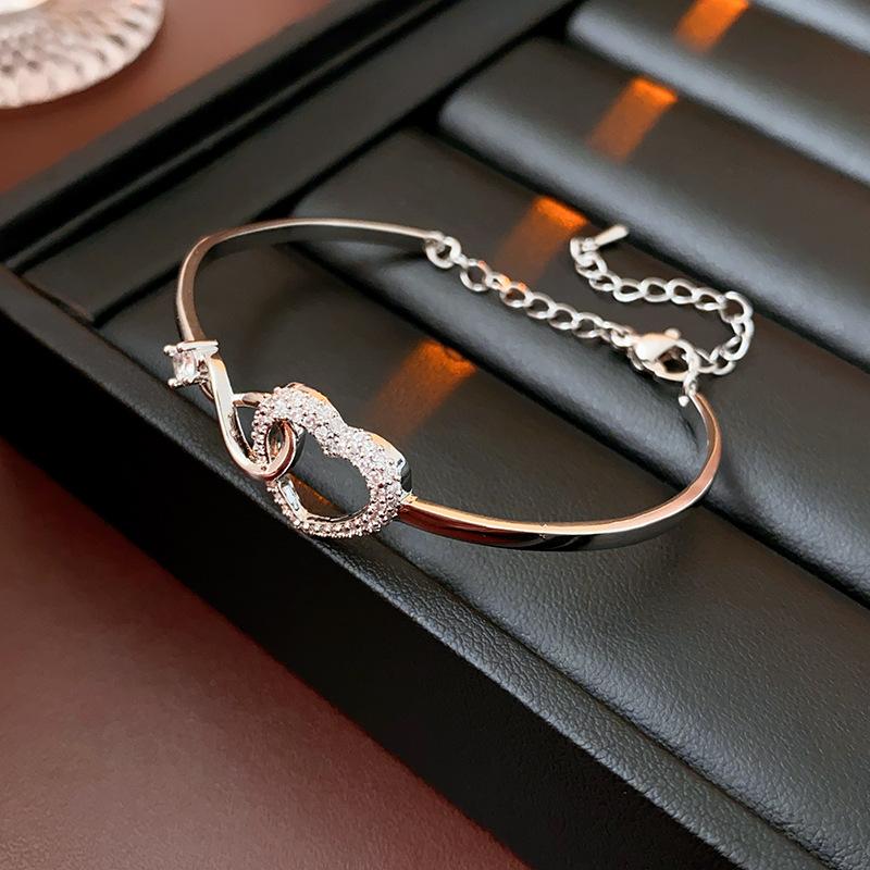 Hot selling hollow out simple and versatile fashionable wristband with a light luxury and high-end feel