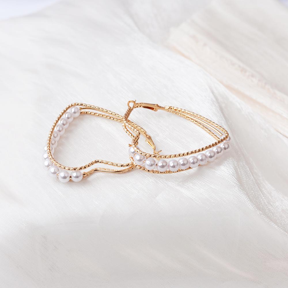 Statement Love Heart Earrings for Women Imitation Pearl Big Hollow Out Love Hoop Earrings Punk Temperament Vintage Jewelry Gift