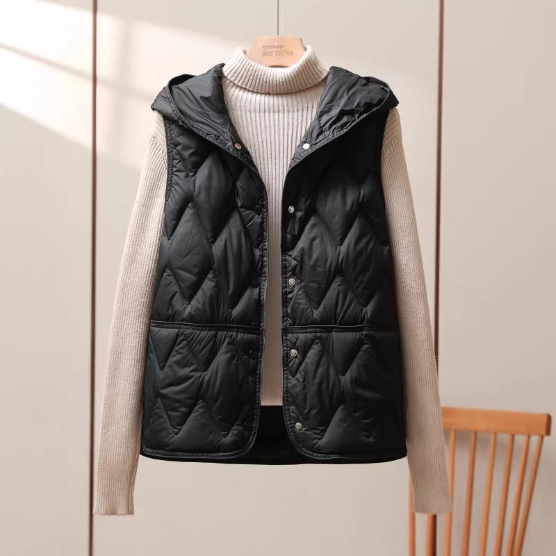 Women's 90 White Duck Down Quilted Vest - Lightweight, Warm Outerwear for Autumn/Winter 2026 Fashion.
