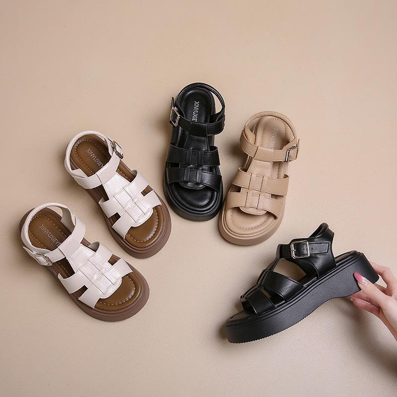 Platform pig cage shoes hollow 2025 summer new fashion breathable versatile slippers comfortable muffin bottom Roman sandals