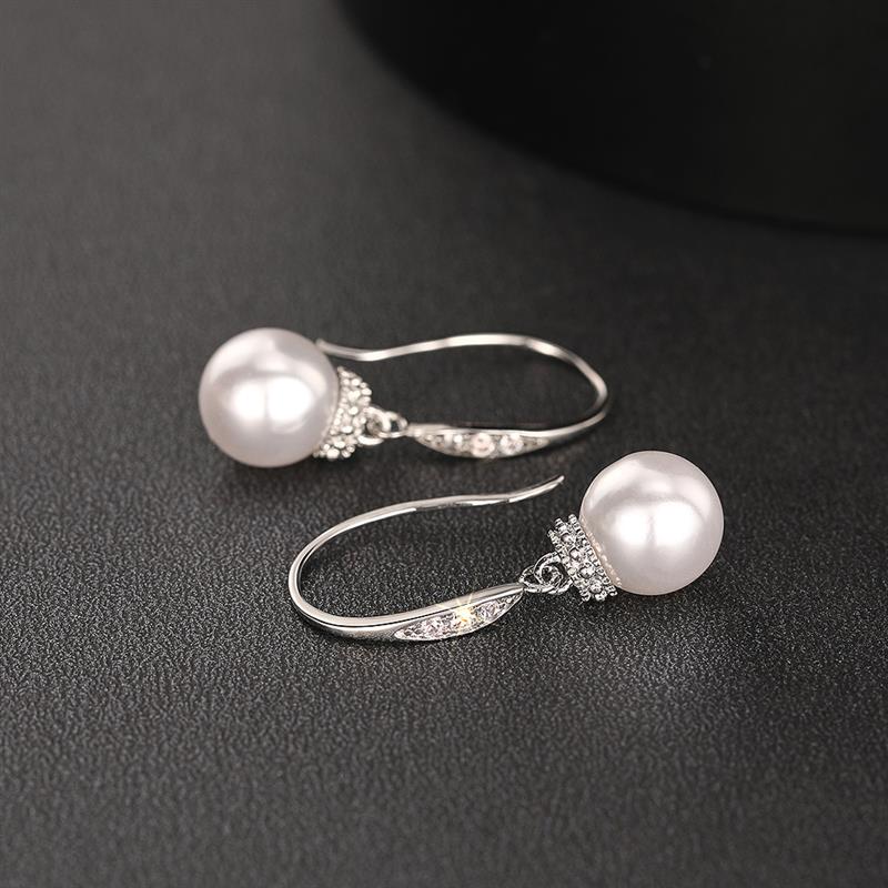 Huitan Imitation Pearl Women Drop Earrings Elegant Wedding Party Inlaid Bright Cubic Zirconia Fashion Lady Accessories Jewelry