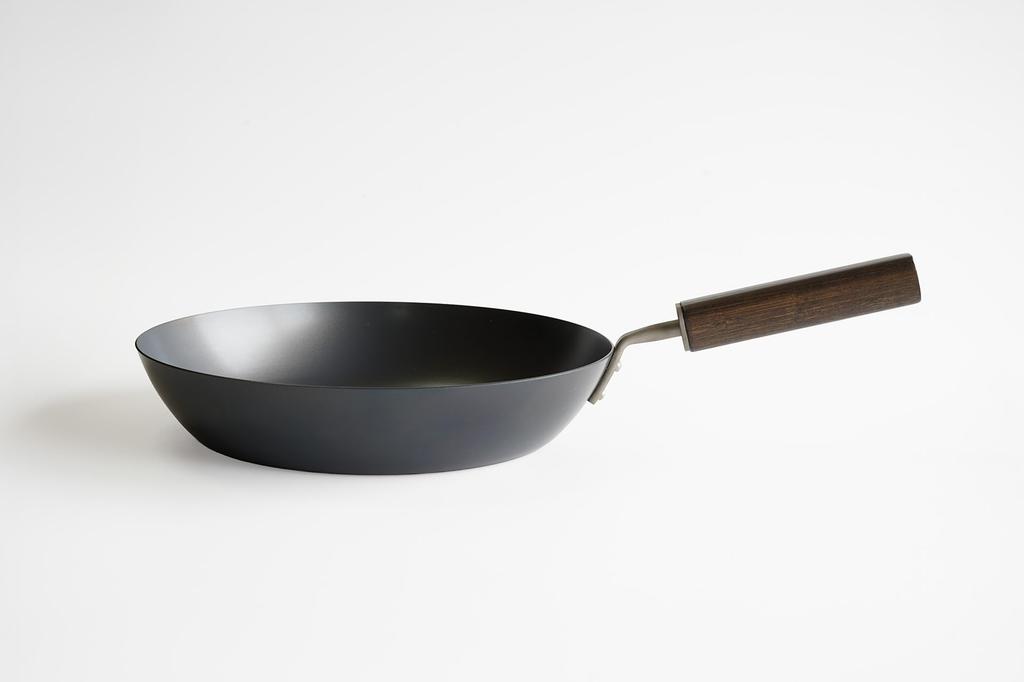 FD STYLE | 24cm Iron Frying Pan with OXYNIT Coating (Nitriding and Oxide Film), No Seasoning Required, IH Compatible, Made in Japan (Tsubame-Sanjo)