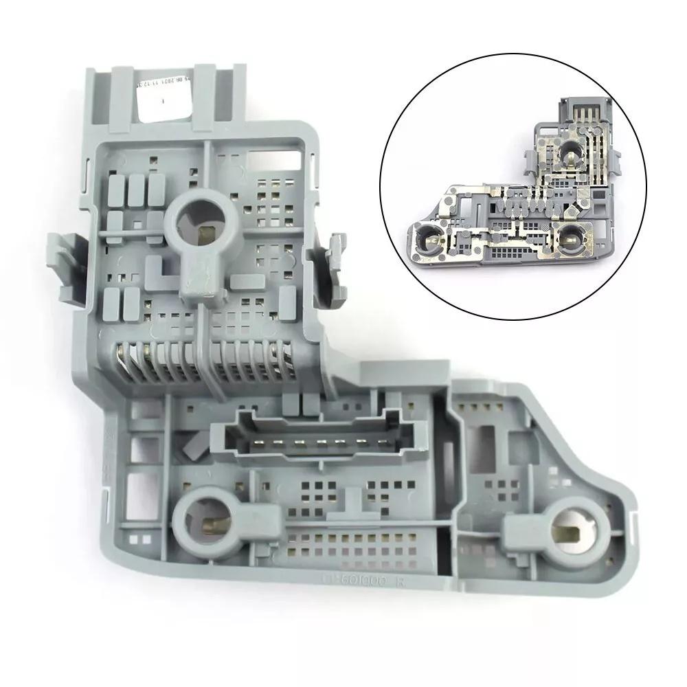 Zadní pravý držák žárovky zadního světla A2048202577 Pro Mercedes C Class W204 2012-2014