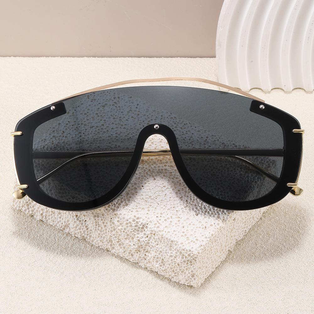 

European American Style Women Sunglasses Fashion Trendy Big Size UV Protection Outdoor Activity Sun Glass