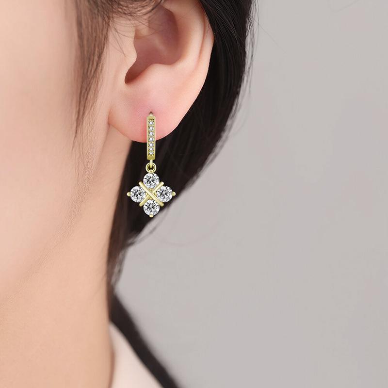 Hearts and Arrows Fashion Zircon Four Leaf Clover Luxurious Engagement Girl Earrings