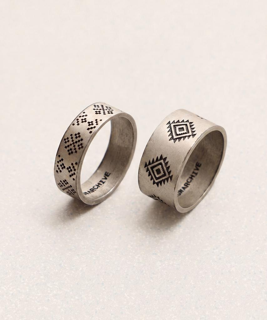 Towtow Archive Sani Stamp Wide Narrow Ring Set Silver Burnished