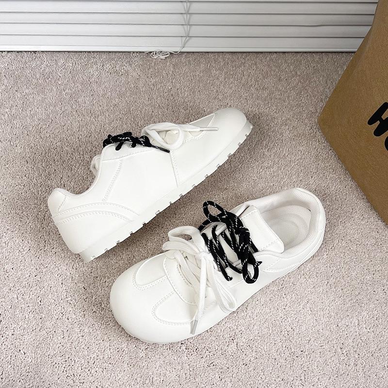 

Глобальная нишевая нескользящая белая немецкая тренировочная обувь женская 2025 лето новая удобная универсальная обувь для скейтборда повседневная белая обувь 42 белый