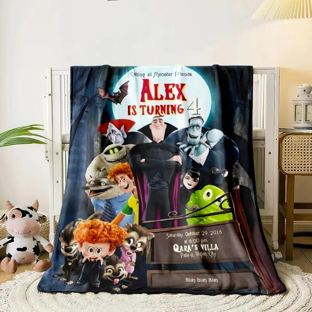 Coperta MINISO Hotel Transylvania con Stampa Cartoon. Coperta Morbida Calda in Flanella Oversize per Tutte le Stagioni. Utilizzabile su Divani, Picnic, Campeggio