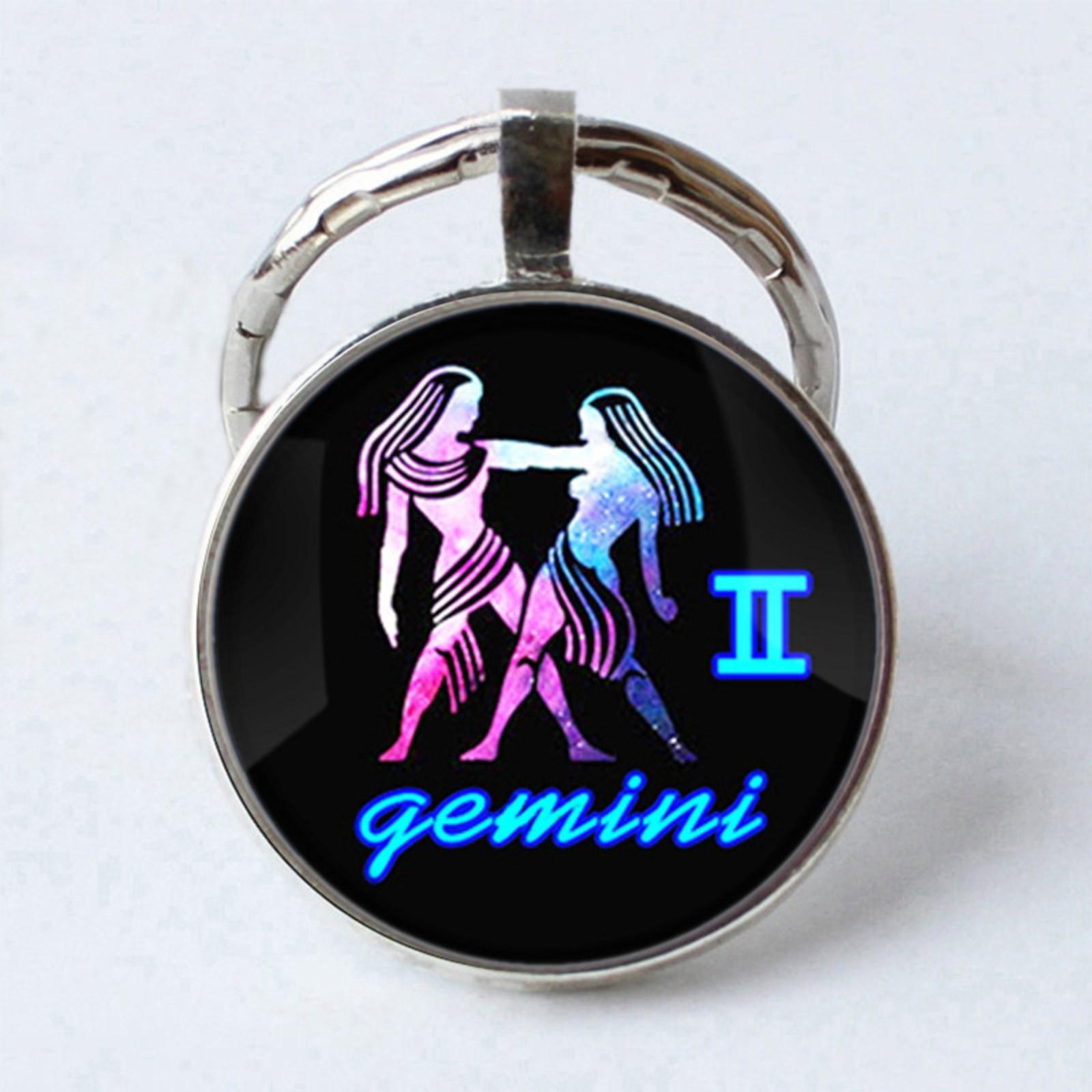 

Металлический брелок с драгоценными камнями и символами зодиака One Size