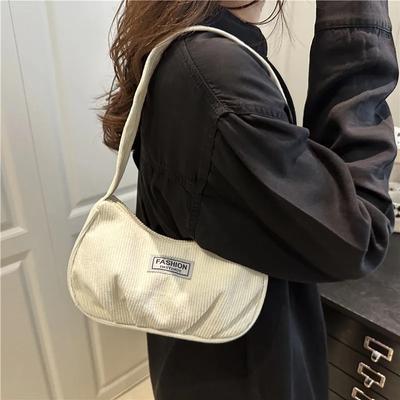 Sacs d'épaule pour femmes en velours côtelé de couleur unie Sacs à bandoulière portables pour dames Design plissé Sacs Hobo pour filles d'université Sacs à main