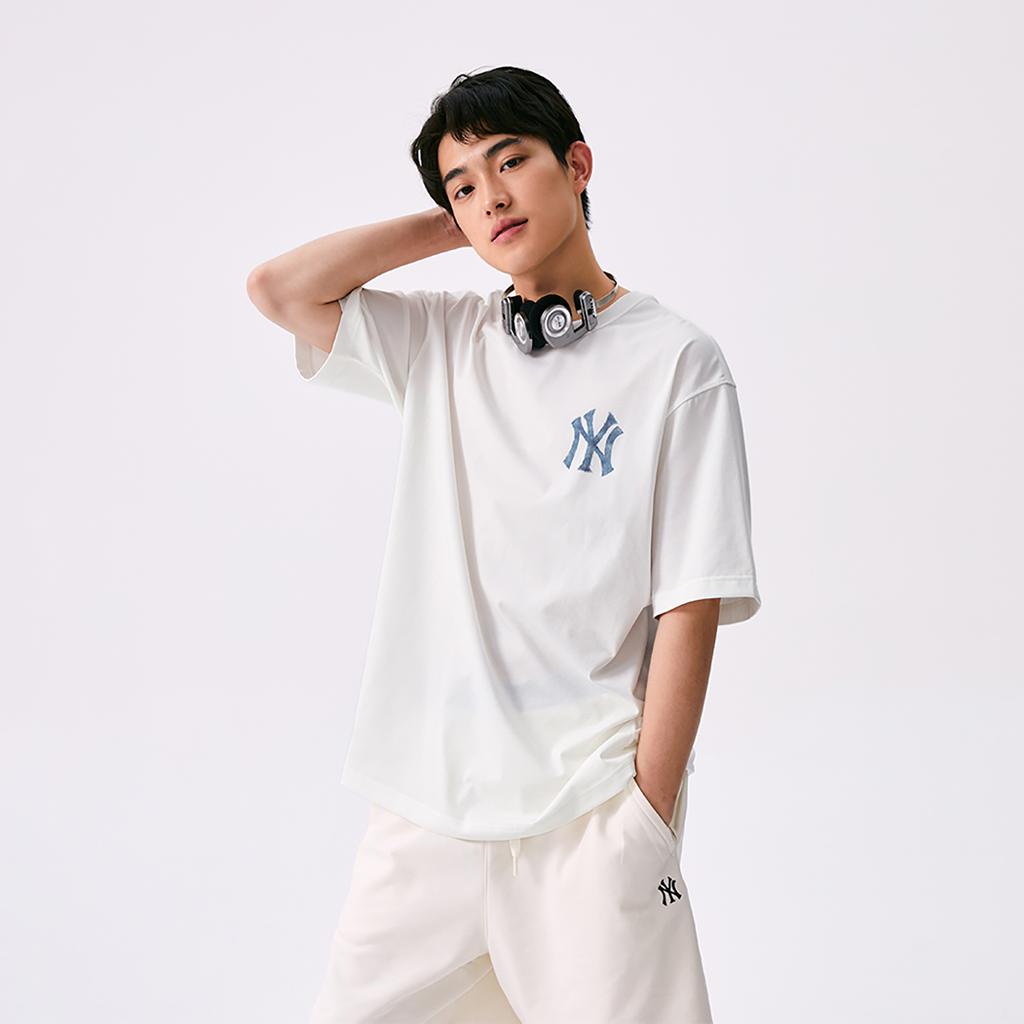 New MLB MONOGRAM Collection New York Yankees SS25 T Shirt Unisex White 3ATSM0953-50IVS