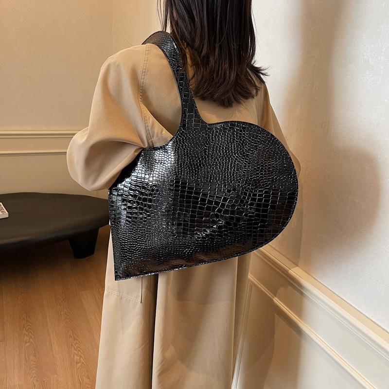 2025 новая сумка подмышку, высококлассная большая сумка, персонализированная креативная любовь, ручная сумка, портативная сумка через плечо 51*3*30 чёрный