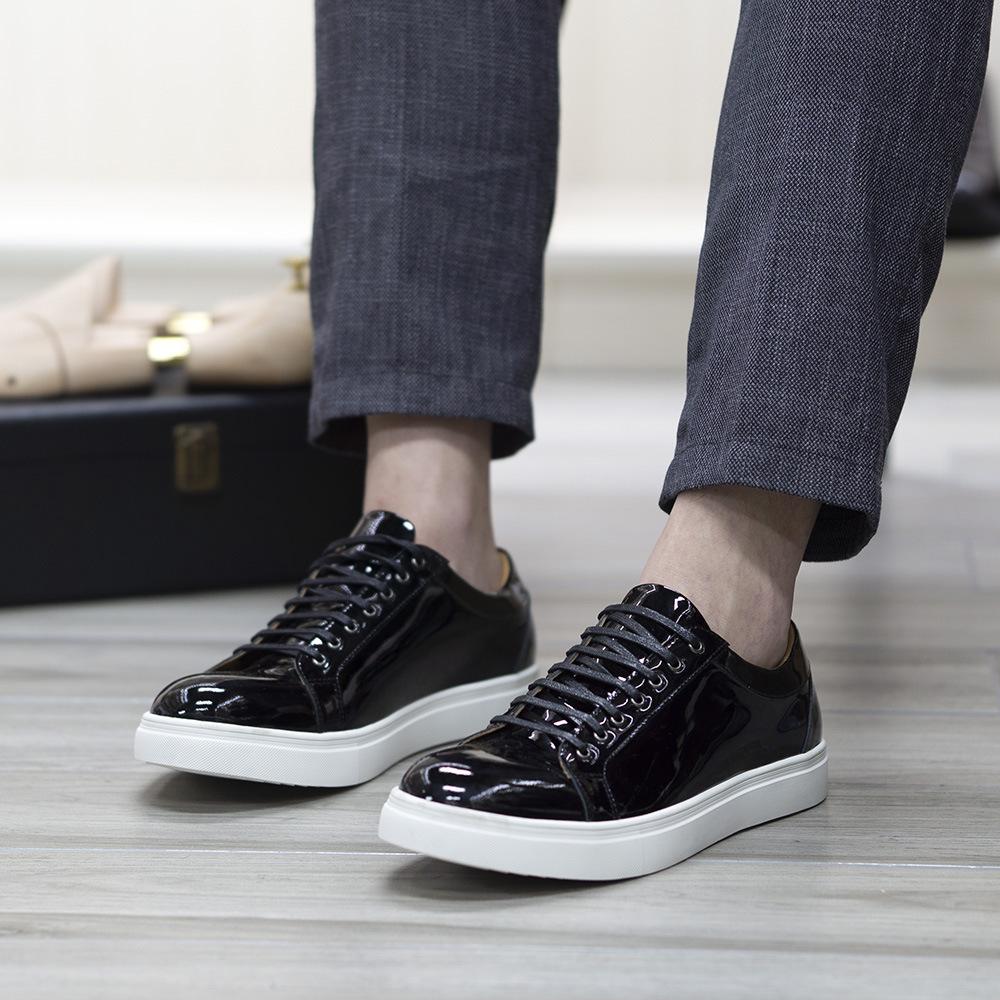 Dropshipping High-End Handmade Korean Version Of Casual Board Shoes Cowhide Patent Leather Men'S Casual Leather Shoes Lace-Up Flat Bottom