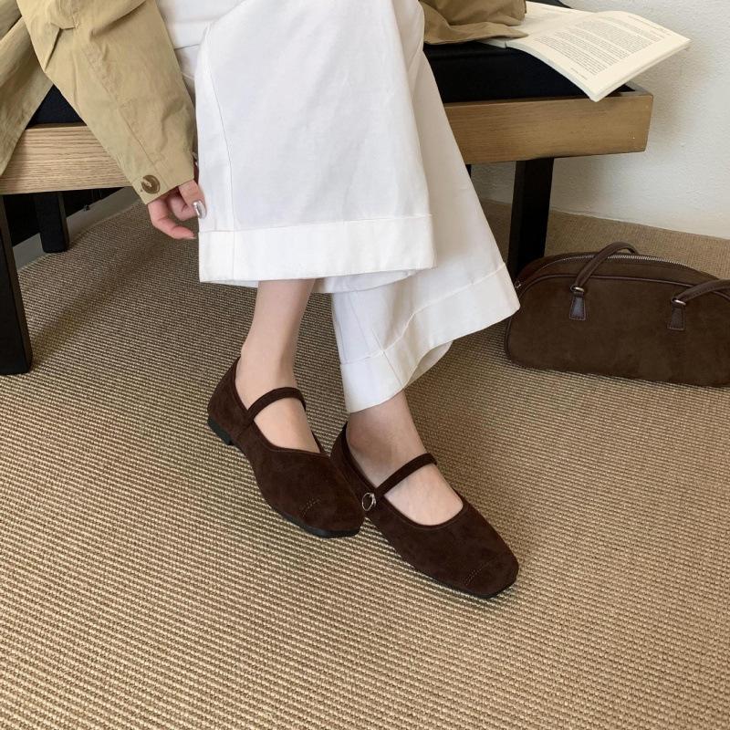 2025 spring and autumn new flat-bottomed French evening breeze retro square head Mary Jane single shoes with soft soles grandma shoes women