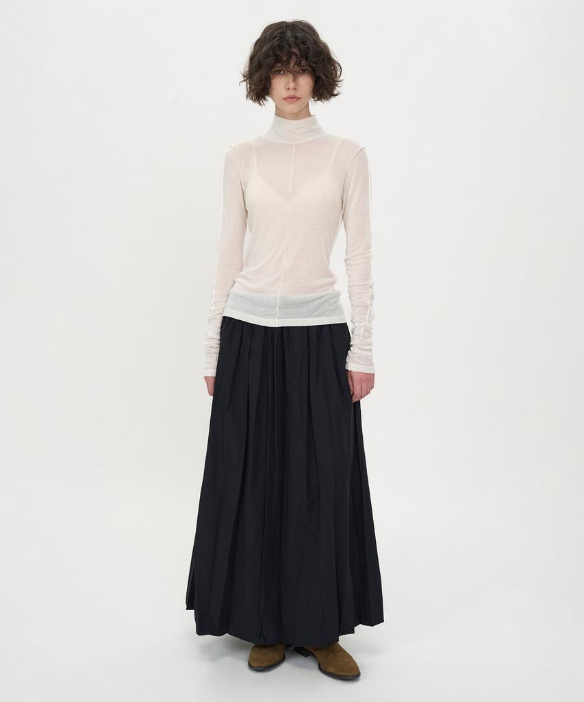 INSILENCE WOMEN Line Point Turtleneck Ivory