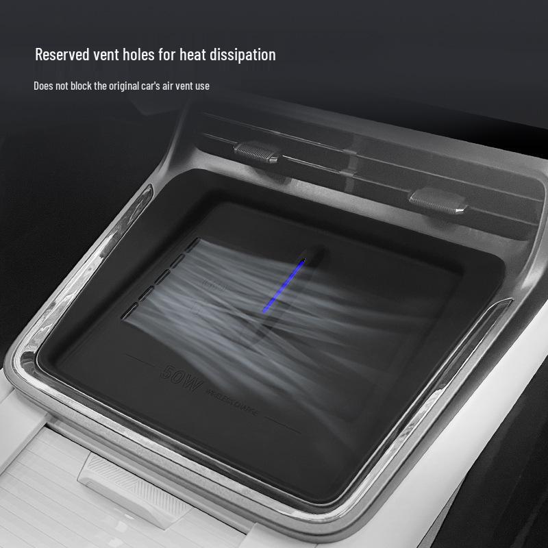 Lynk&Co 07 EM-P Wireless Charging Non-Slip Silicone Pad for Center Console