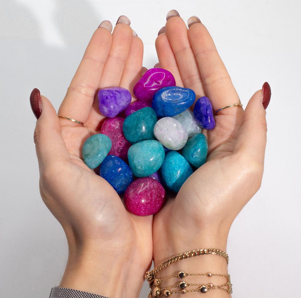 Bulk Treated Mixed Crackle Quartz- 1kg (approx. 70 Stones)