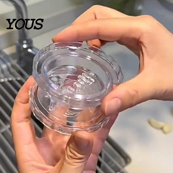Transparent Garlic Masher Manual Twister, Multifunctional Mincer, Easy Rotation And Cleaning Portable Sauce Preparation Tool Chopper, Kitchen
