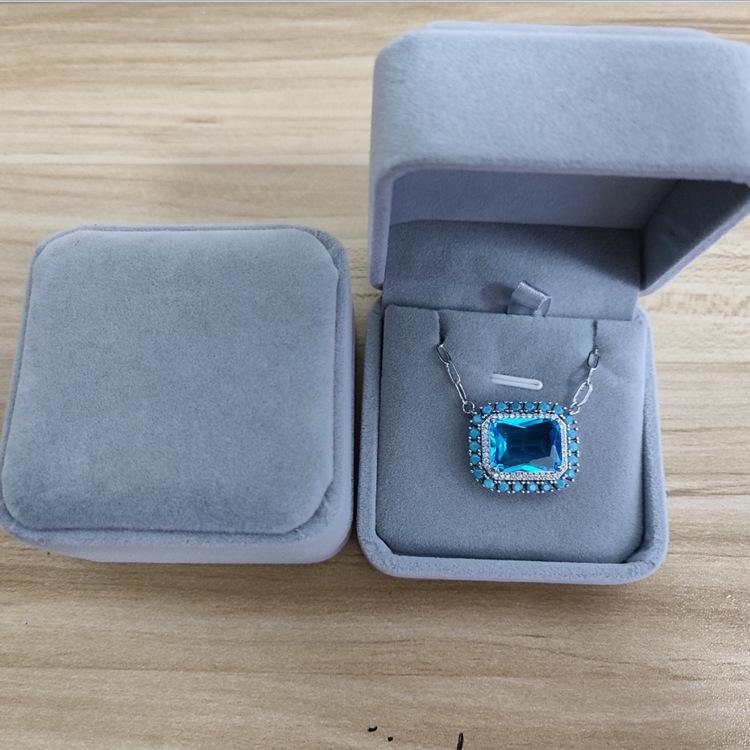 Velvet Jewelry Box for Rings, Earrings, and Pendants - Elegant Gift Packaging