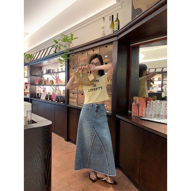 Introducing the "NEWOPEN 2025 Retro Washed Patchwork High Waist Denim Midi Skirt S5097" – a Stylish Summer Staple for a Slimming Vintage Look.