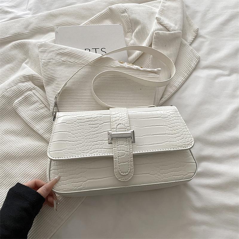 Crossbody Handbag with A Small Square Shape, Stylish and Casual, Single Shoulder Bag