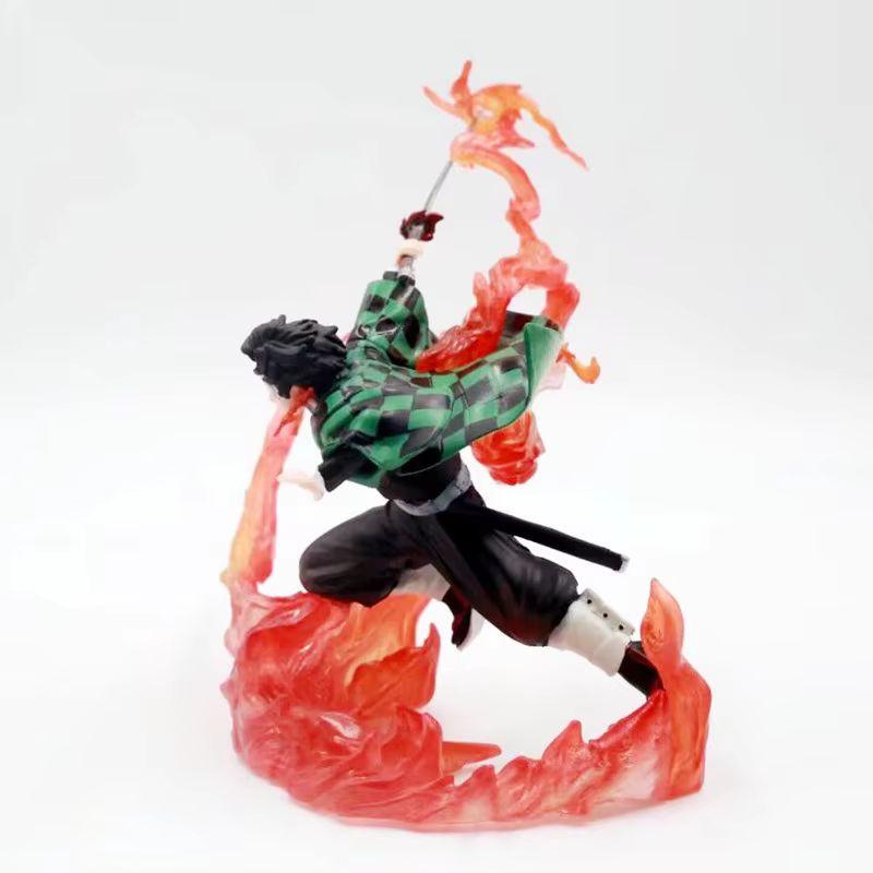 Anime Tanjiro Kamado Kampstatue Kyojuro Rengoku Version I Æske Actionfigurer Samleobjekt PVC Model Dekoration Overraskelsesgaver