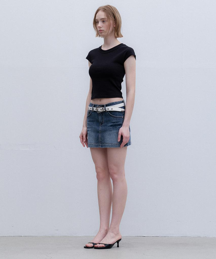 Aendeuel Cap Sleeve Slim T-Shirt - Black