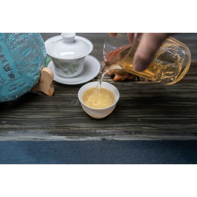 200г Юньнаньский чайный пирог Белые волосы Серебряная игла ЧайЦзингу Белый бутон — фото 10