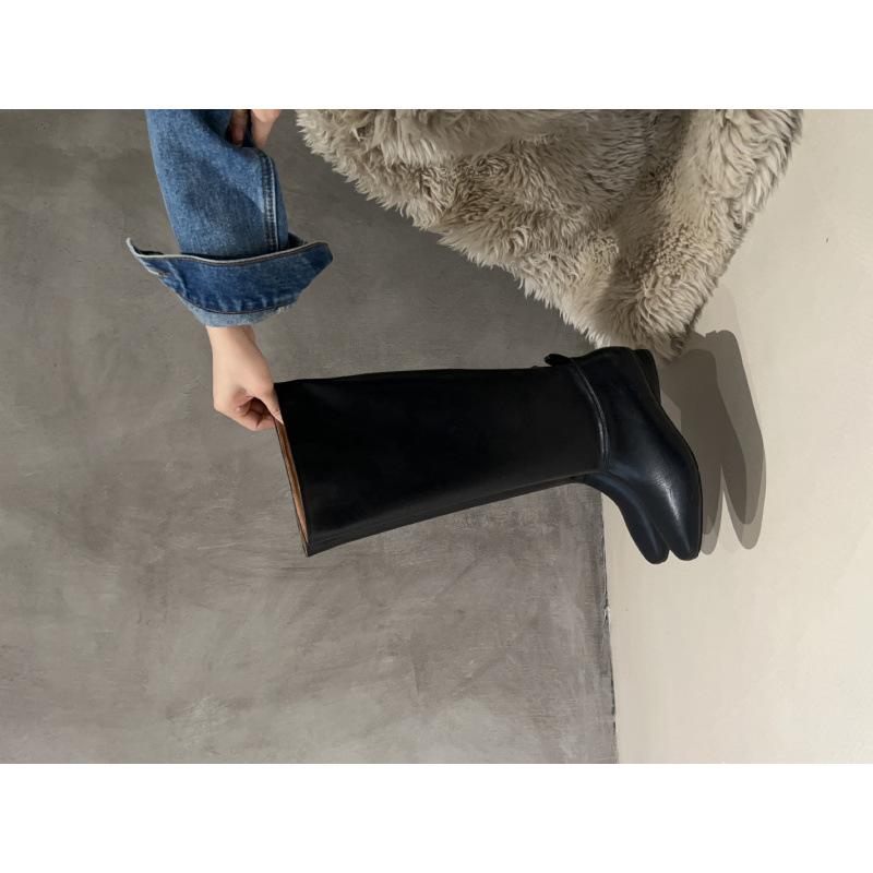 But knee boots women's new 2025 autumn and winter women's boots pointed boots thick heel boots design sense Martin boots