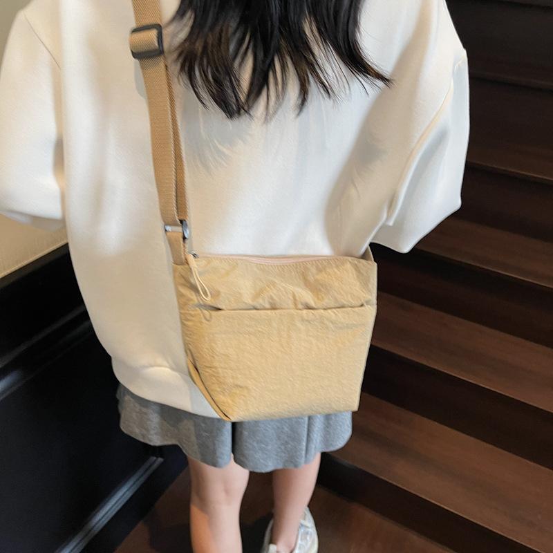 

Summer new fashion trend solid color simple large capacity bucket bag oblique span bag solid color versatile shoulder bag хаки