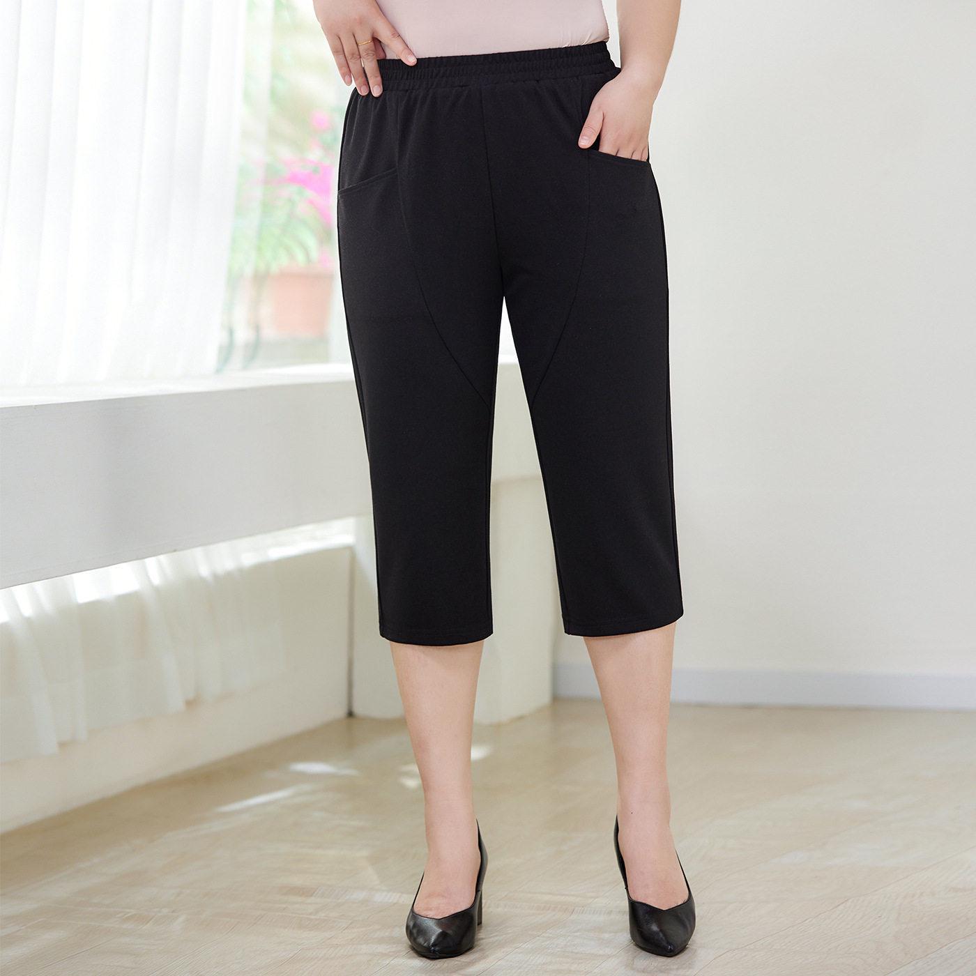 

New Arrival 2026: Plus Size Women s Elastic Waist Slimming Black Capris - Stylish & Flaw-Hiding Summer Mid-Length Pants 5XL for 170-190 jin чорний