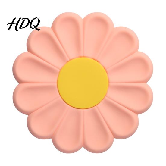 Spill Resistant Placemat Flower Shape Placemat Non-Slip Heat Table Mat Anti-Scald Hot Burr-free Pot Holder for Bowls Cups Pots Dining Mat