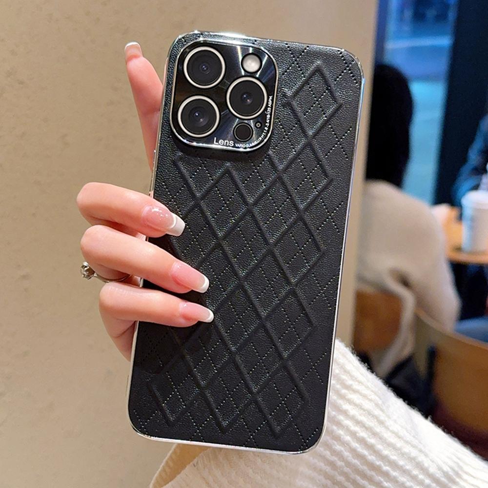 

For iPhone 15 Pro Case Electroplated Silver Edge Rhombus Pattern PC+PU Leather Phone Back Cover Black
