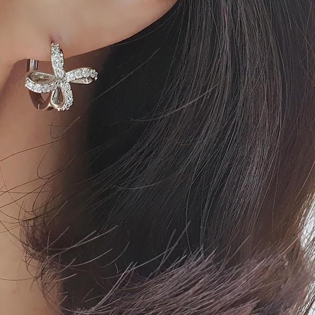 Women's Point Lovely Ribbon One-Touch Hoop Earrings