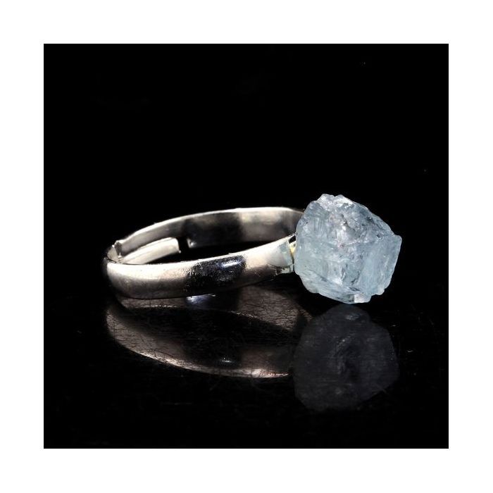 Pierres et Minéraux. Bague Aigue-Marine brut plaqué argent. 9.71 ct. Taille réglable.