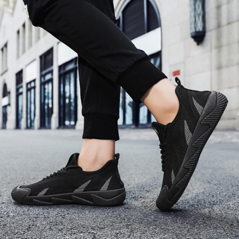 Modne wysokiej jakości sneakersy męskie Letnia moda Oddychające męskie sneakersy Lekkie antypoślizgowe buty do biegania Zapatillas De Hombre