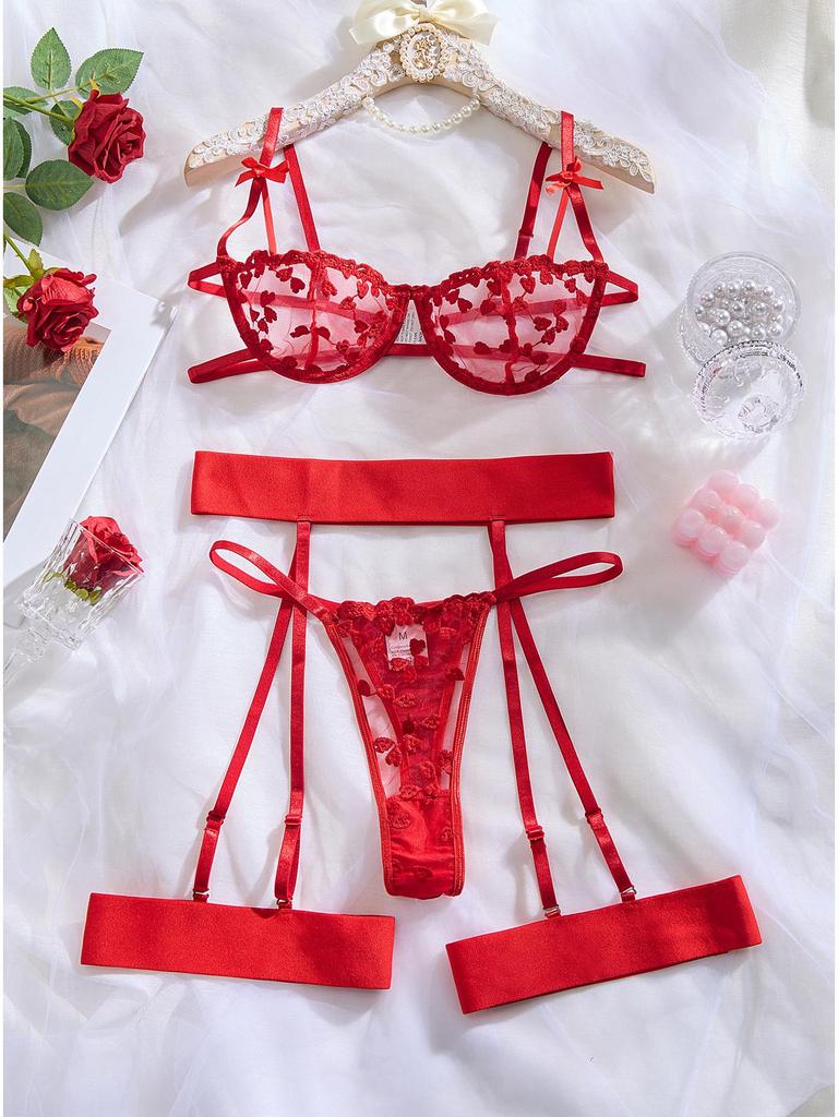 European Valentine's Day Heart Embroidery Lace Lingerie Set