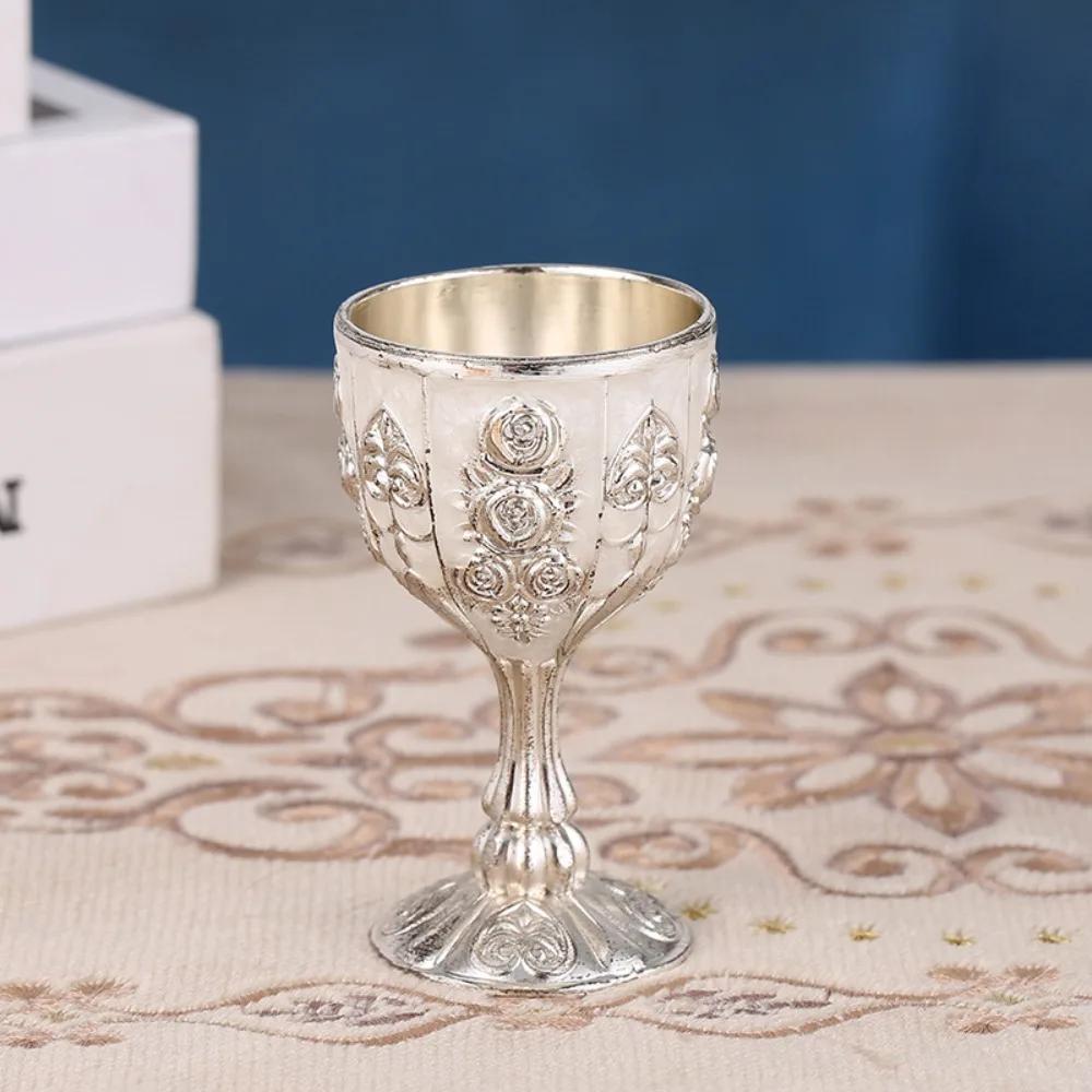 Creative Retro Wine Glasses European Style Metal Champagne Glasses Spirit Vodka Drinkware Dinnerware Goblet Bar Home Decor