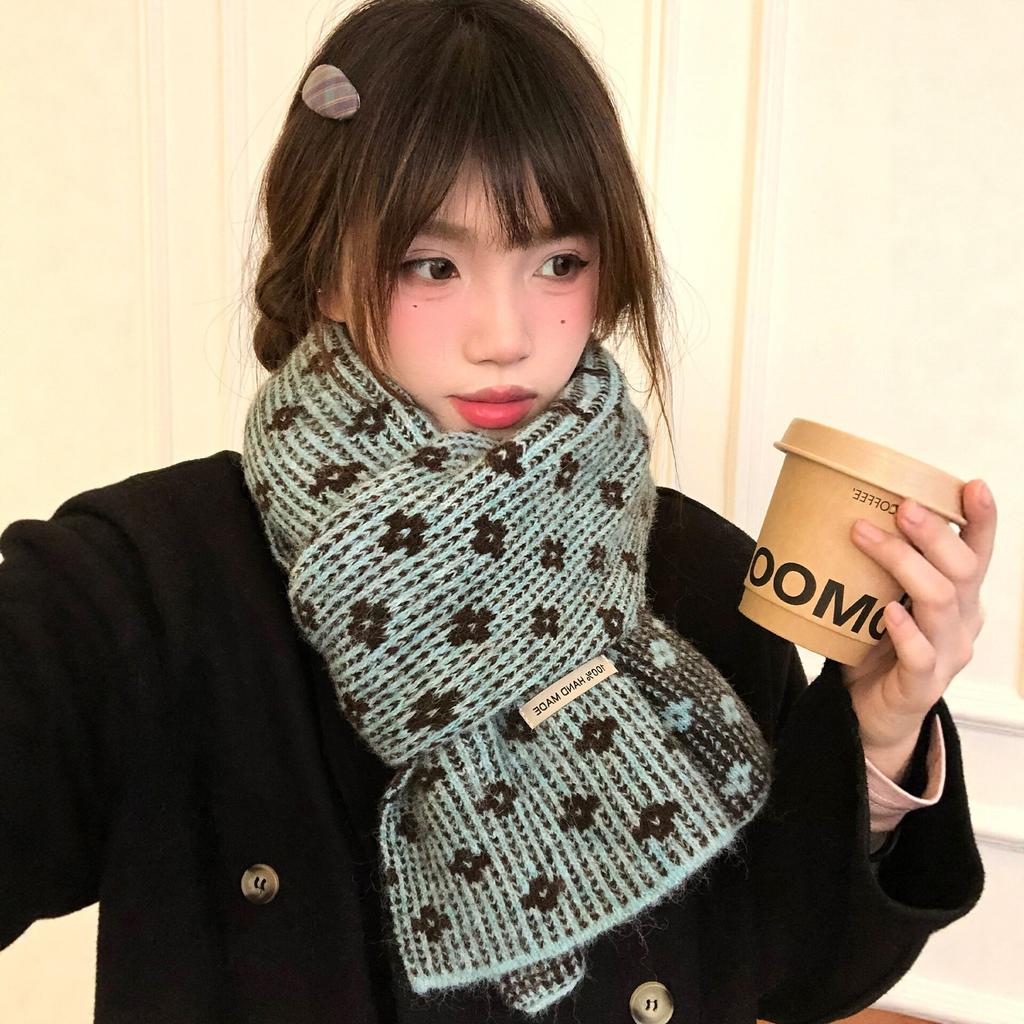 Korean Atmosphere Retro Flower Double-sided Knitted Scarf Women's Winter New Blue Warm Student Neck Scarf