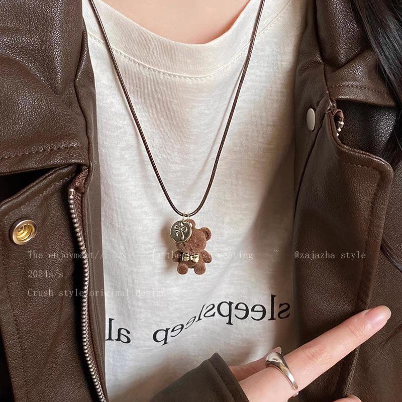 

Charming Brown Plush Bear Pendant Necklace for Women - Autumn/Winter Sweater Chain, Sweet and Stylish Accessory