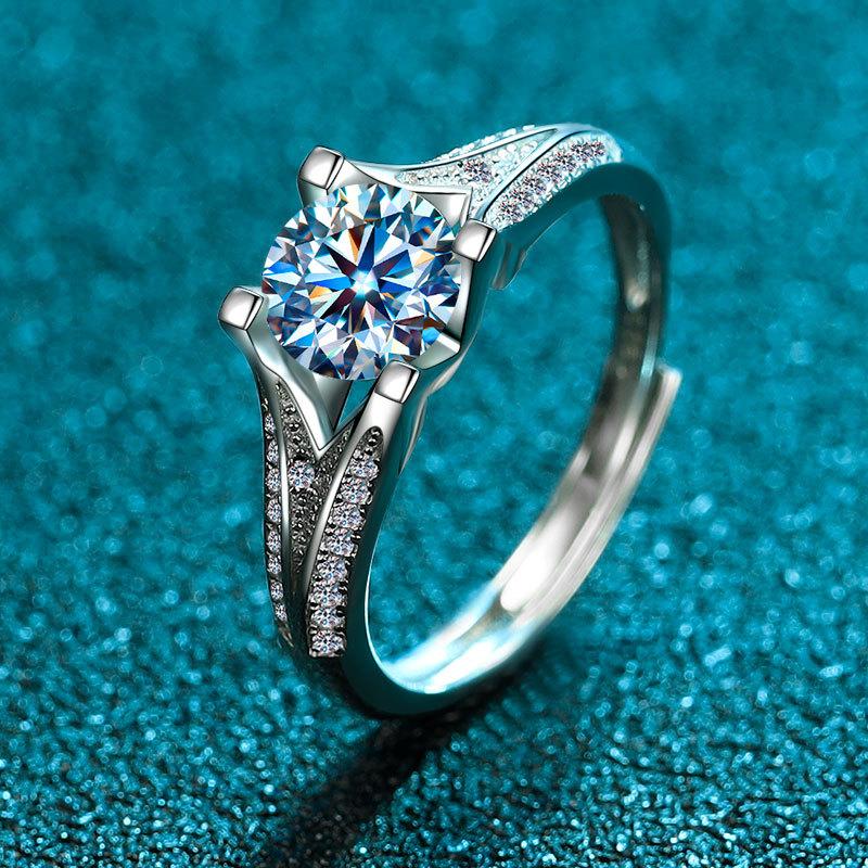 

Кольцо с бриллиантом в один карат из стерлингового серебра 925 пробы с буквой «М» и бриллиантом, роскошное двойное V-образное кольцо, инкрустированное премиальной роскошью, маленькое разомкнутое кольцо на талию opening adjustable