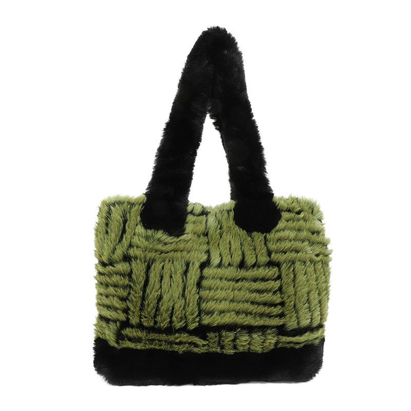 Autumn and winter plush bag women's new casual texture retro commuter shoulder bag large capacity plush tote bag