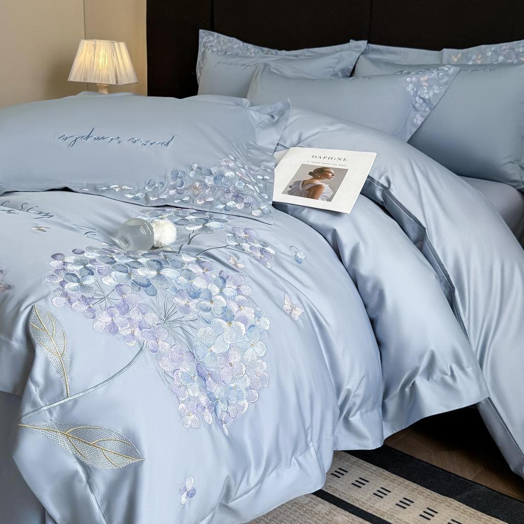 Light Luxury Skin-Friendly Embroidered Duvet Cover Set, Super Soft & Breathable, Available In Single/Double & Student Three-Piece Styles.
